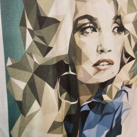 NWOT Gildan White Dolly Parton Graphic Women's T-Shirt Medium - Picture 3 of 4